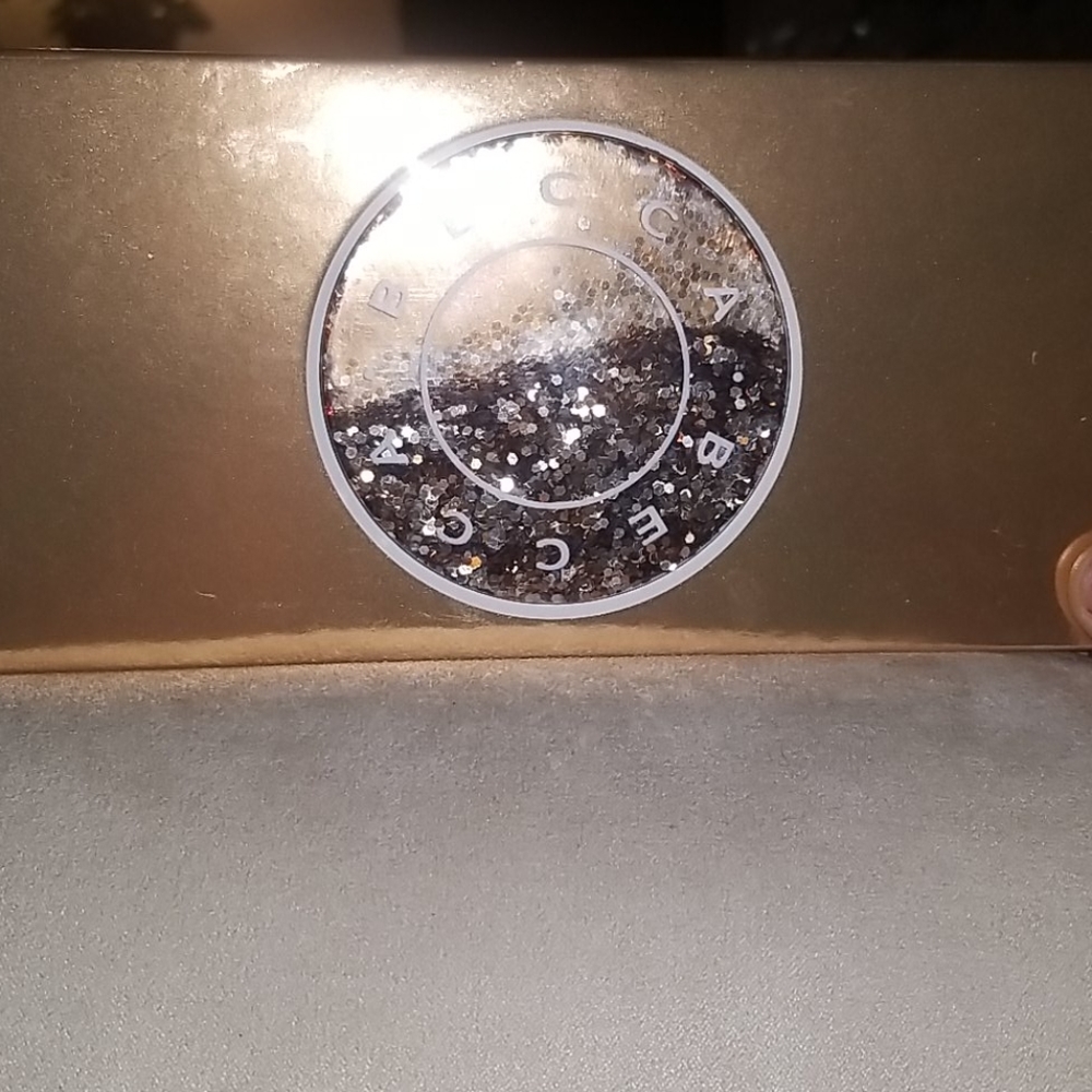 Becca Pop goes the glow palette